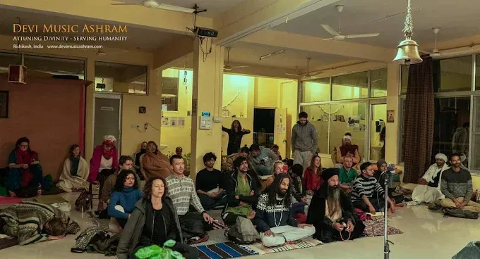 Thurs: Devotional Kirtan