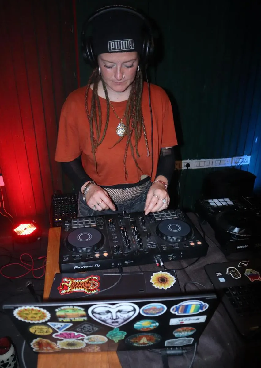 Sunday techno night with DJ Zephyr