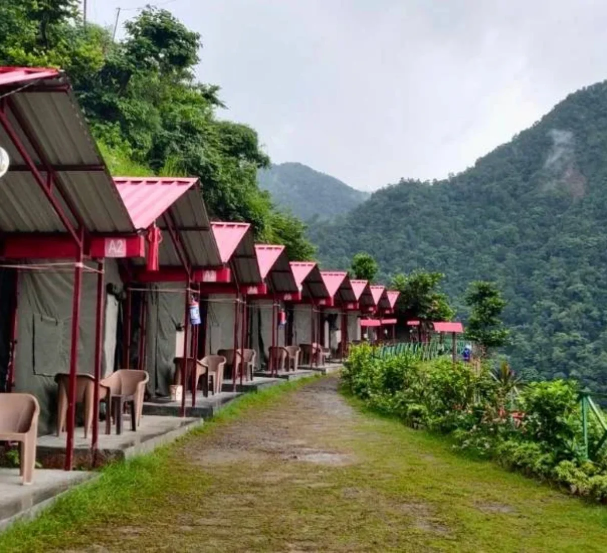 Day 1: Arrival & Riverside Exploration