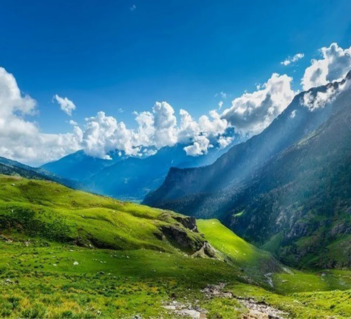 Day 2: Waterfalls & Riverside Bonfires