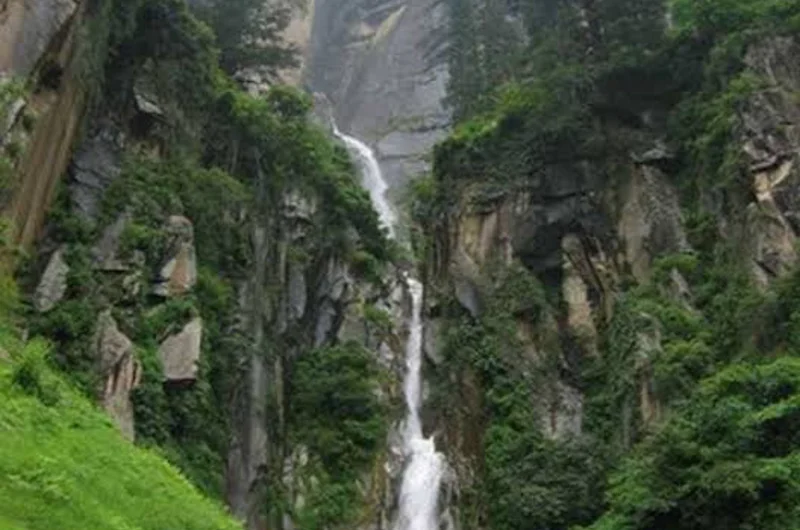 Jogini Falls Short Trek