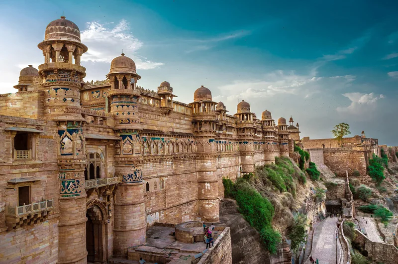 Orchha & Gwalior Fort Sightseeing