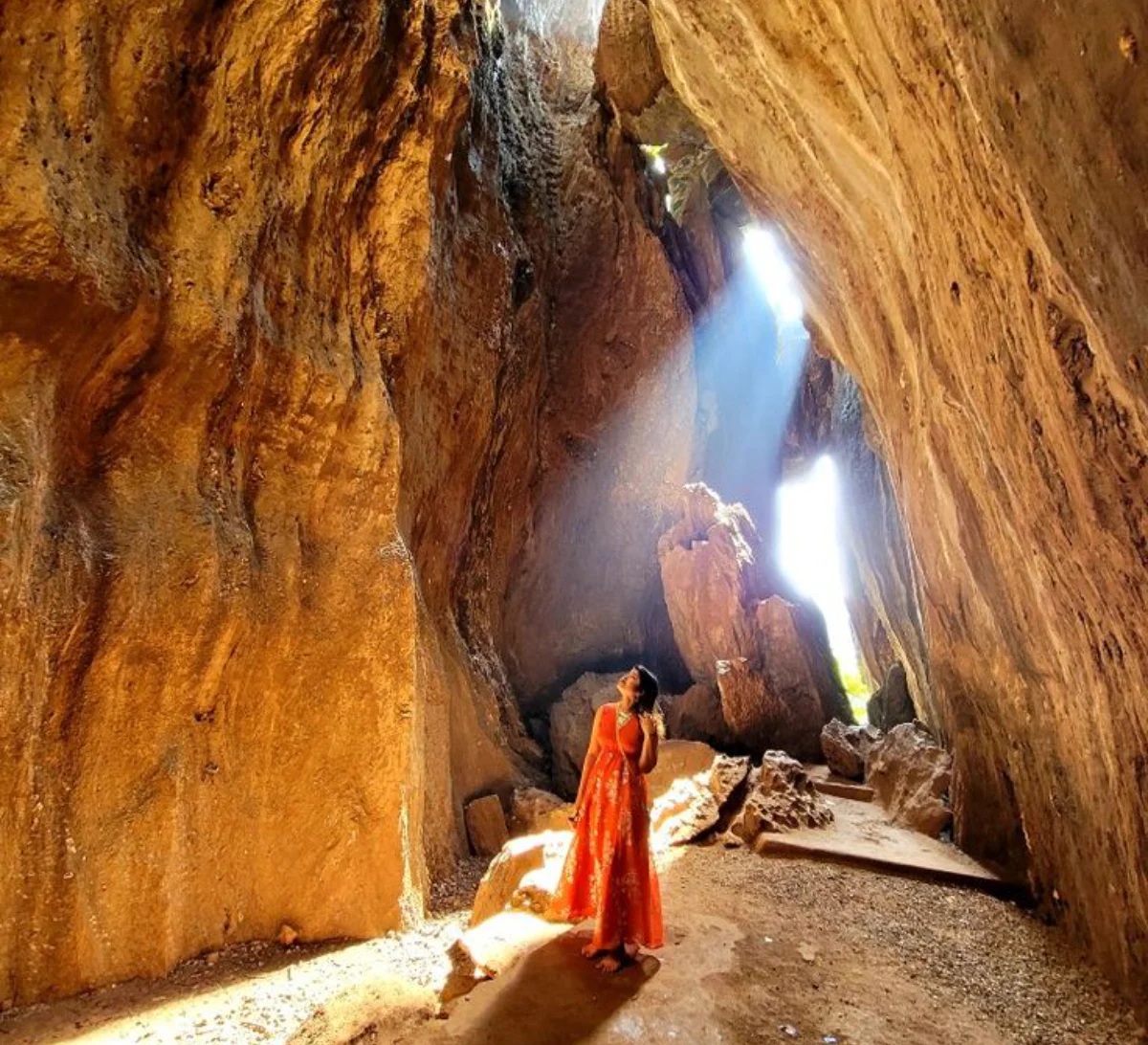 Gokarna sightseeing | Vibhooti Waterfalls | Yana Caves