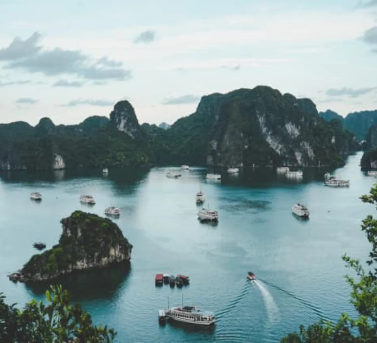 Day 2: Four Islands, Cable Car & Aquatopia