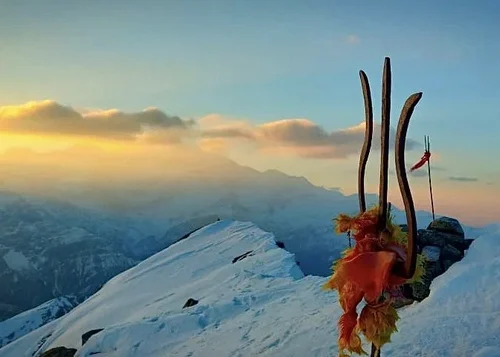 The Challenging Pangarchulla Trek