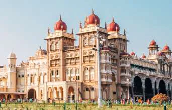 Mysore Palace and the return train