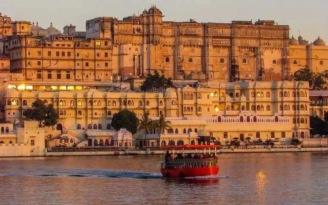 Udaipur Mount Abu Xmas & New Year